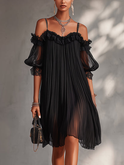 Vittoria | Mini vestido negro de chiffon con hombros al descubierto y borde de encaje