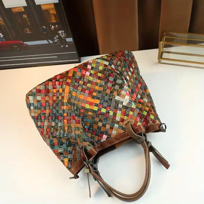 El encanto ecléctico de Marina | Bolso tote de piel con patchwork