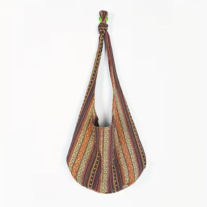 El espíritu bohemio de Maya | Bolso de hombro tejido