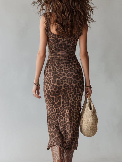 Vestido Midi con Estampado de Leopardo Retro y Detalle de Hongo en el Dobladillo