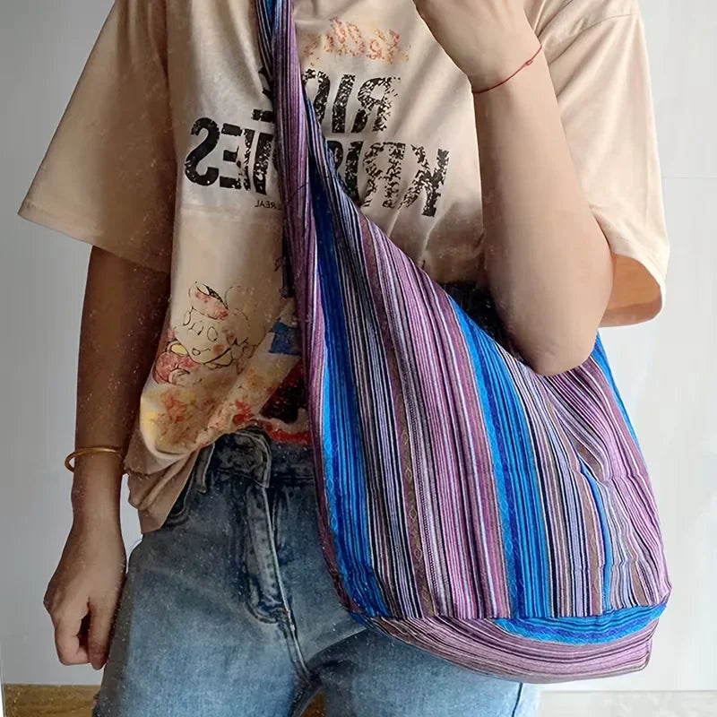 El espíritu bohemio de Maya | Bolso de hombro tejido