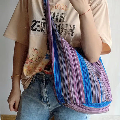 El espíritu bohemio de Maya | Bolso de hombro tejido