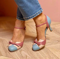 Azul celeste-rosa empolvado