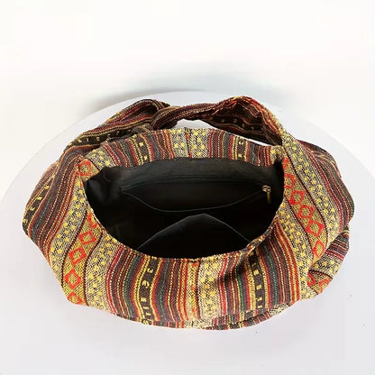 El espíritu bohemio de Maya | Bolso de hombro tejido