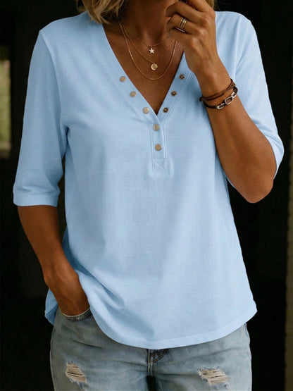 Camiseta casual de algodón 100% con cuello en V y botones a presión