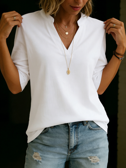 Camiseta básica cómoda de algodón 100% con cuello semiestante y escote en V